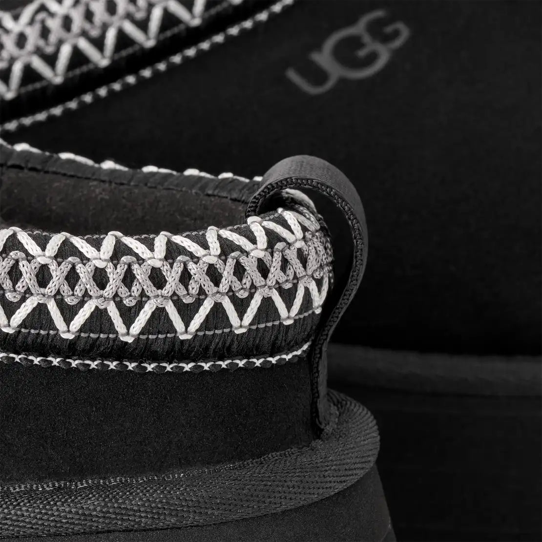 UGG Tazz ll (MIRROR)